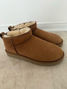 Uggs Shearling-Lined Suede Ankle Boots US 11